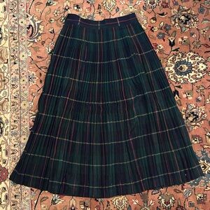 ****SOLD**** Vintage Tartan Plaid Pleated Skirt Wool 26 waist 32 length